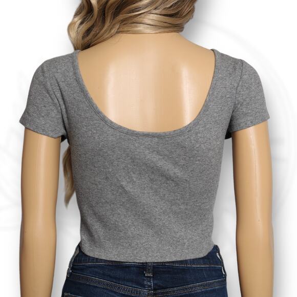 Mossimo Ribbed Knit Short Sleeve Crop Top Gray Stretchy Scoopneck Size L - Picture 5 of 9